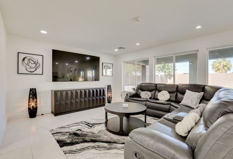 Glendale Home W/ Fire Pit Near State Farm Stadium!