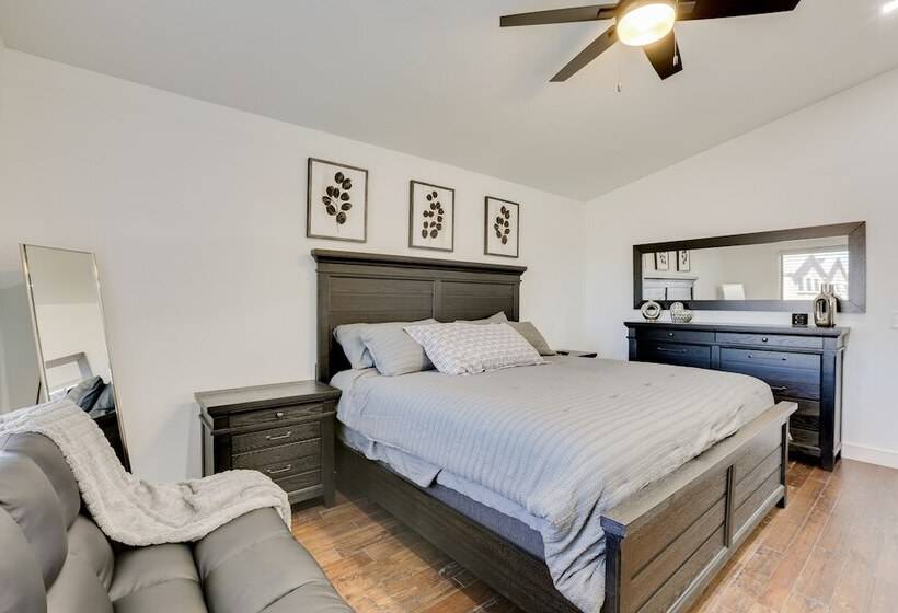 Glendale Home W/ Fire Pit Near State Farm Stadium!