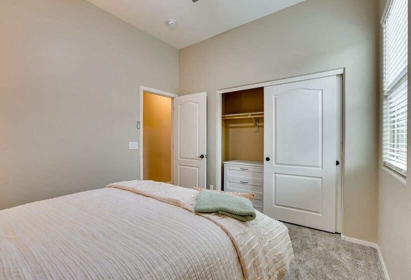 Beautiful Goodyear Home W/ Pool & Gas Grill!