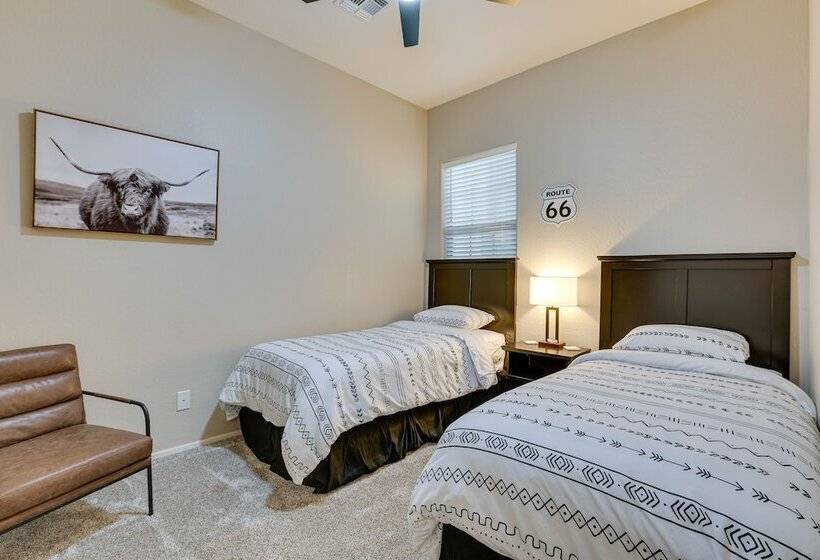 Beautiful Goodyear Home W/ Pool & Gas Grill!