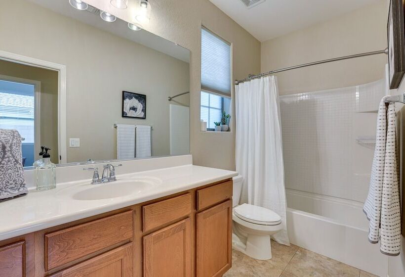 Beautiful Goodyear Home W/ Pool & Gas Grill!