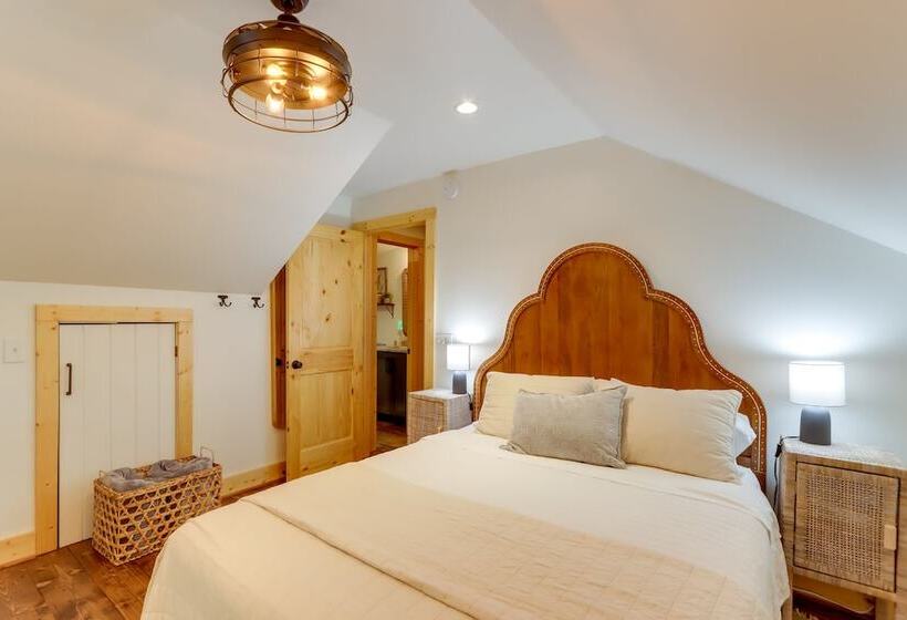 Gorgeous Ellijay Cabin: Private Hot Tub + Fire Pit