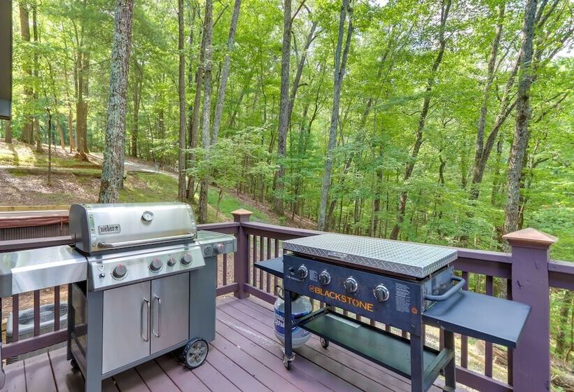 Gorgeous Ellijay Cabin: Private Hot Tub + Fire Pit