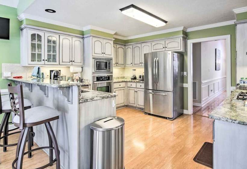 Gorgeous Evans Retreat < 14 Mi To Augusta!