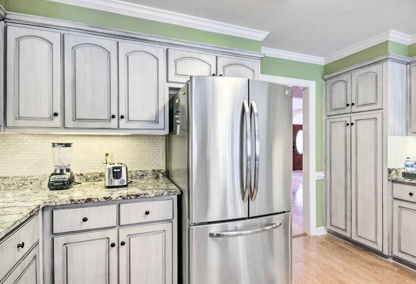 Gorgeous Evans Retreat < 14 Mi To Augusta!