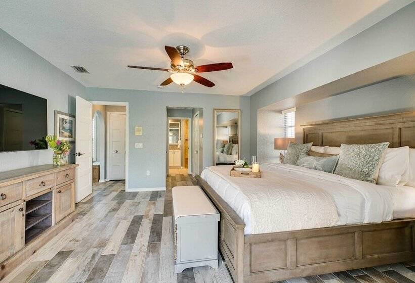 Gorgeous Punta Gorda Home W/ Lanai & Private Pool!