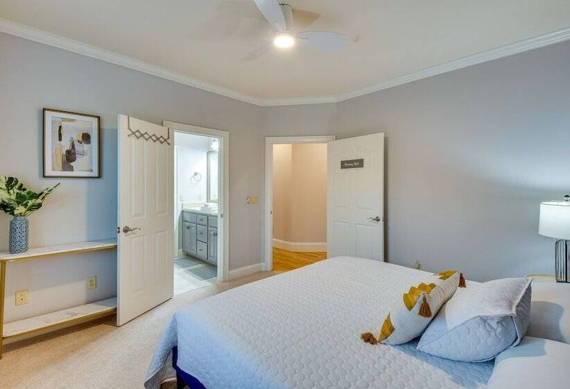 Grand Lakefront Home In Hartwell W/ Game Room!