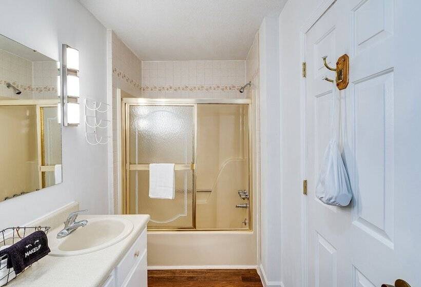 Guntersville Hideaway W/ Mountain & Lake Views!