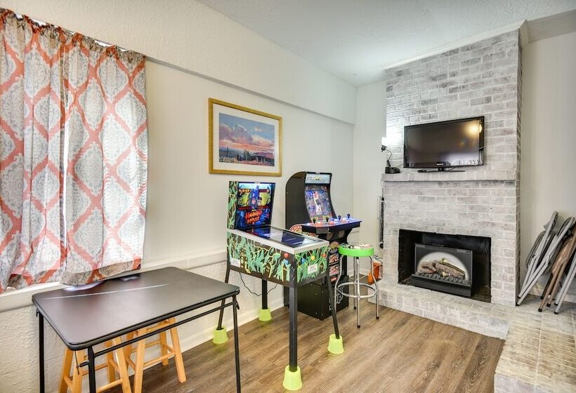 Hampton Sanctuary W/ Fire Pit & Fenced Yard!