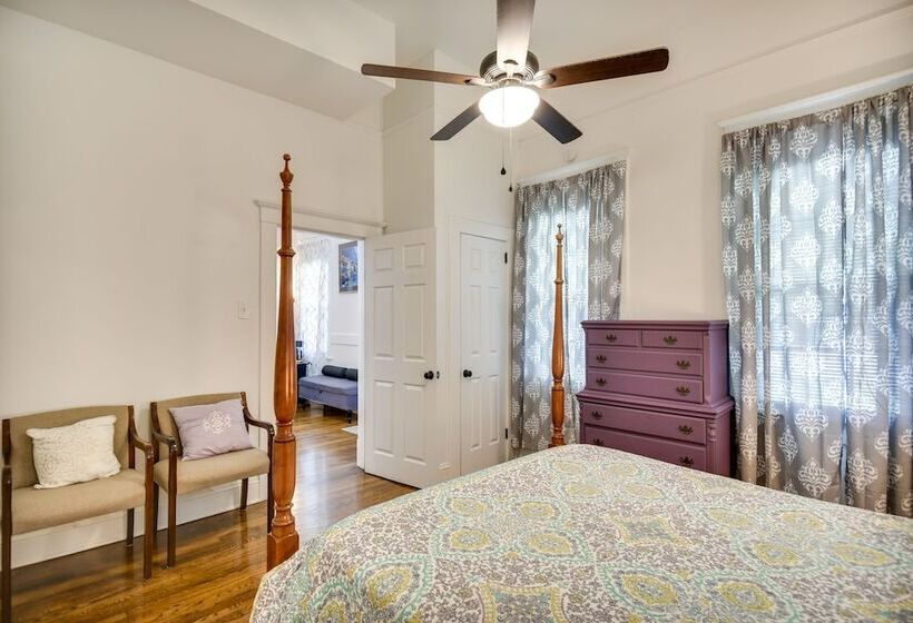 Hampton Sanctuary W/ Fire Pit & Fenced Yard!