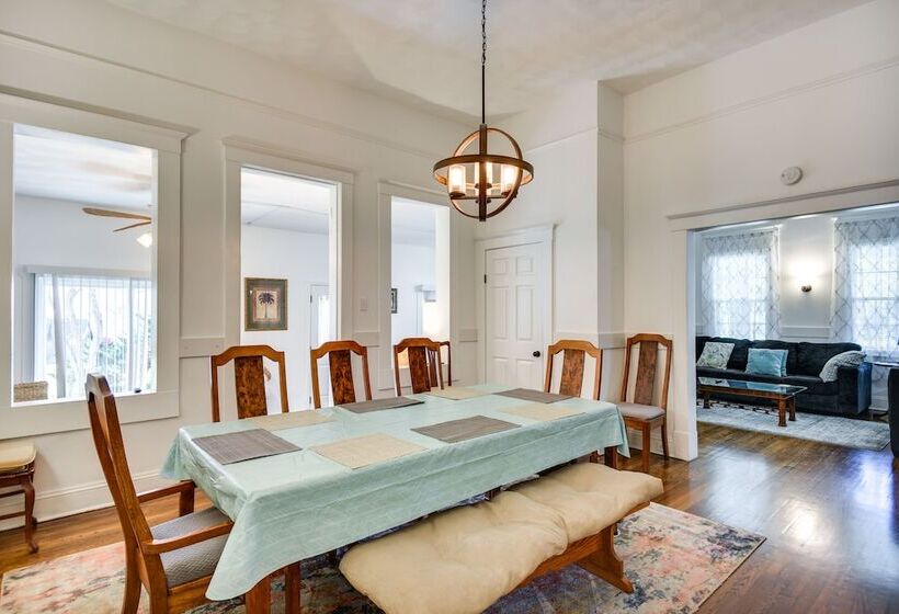 Hampton Sanctuary W/ Fire Pit & Fenced Yard!