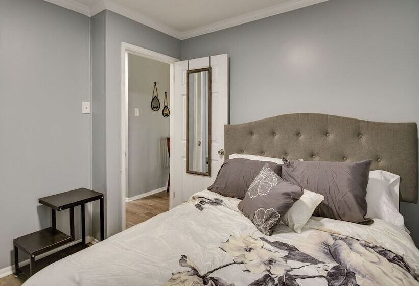 Hampton Vacation Rental: Central Location, Patio