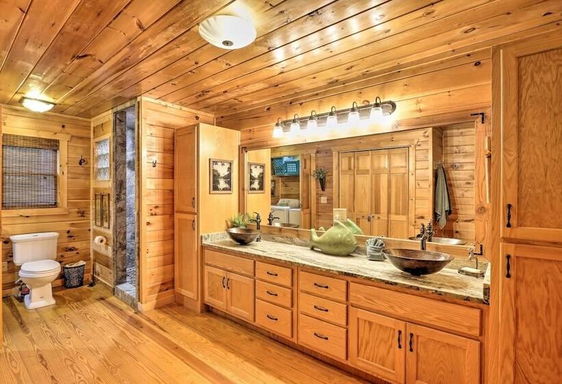 Happy Jack S Cabin  On River W/ Deck & Game Room!