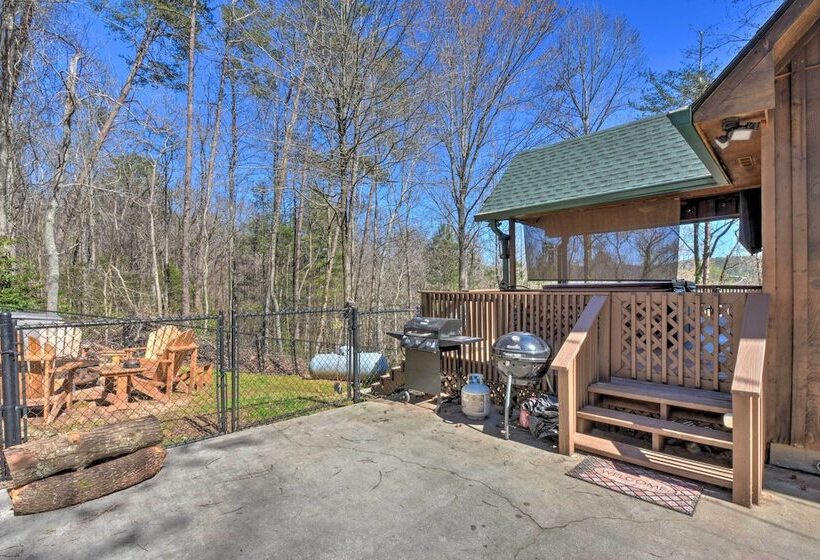 Helen Cabin W/ Deck & Hot Tub < 1/2 Mi To Main St