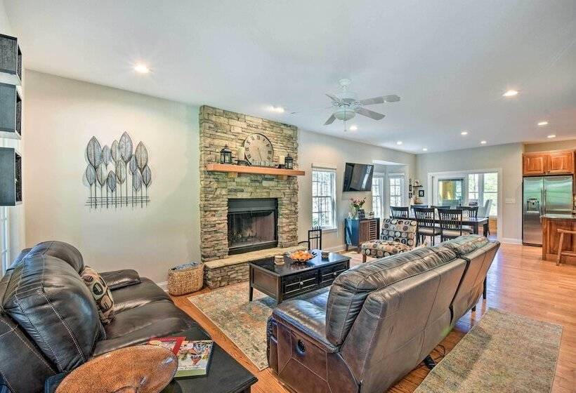 Helen Retreat W/ Hot Tub, 2 Mi To Downtown!