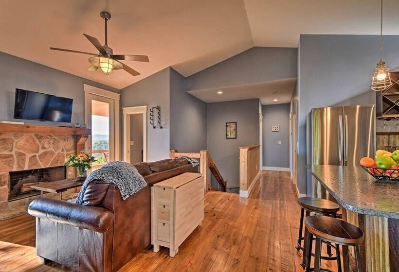 Hiawassee Home W/ Views <1 Mi To Lake Chatuge