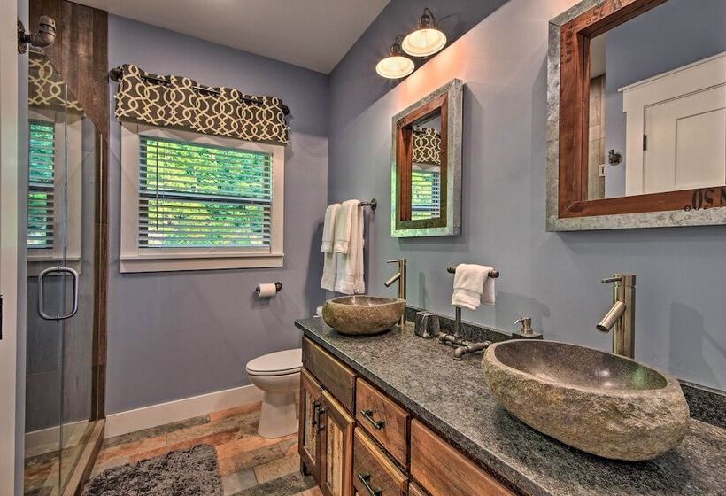 Hiawassee Home W/ Views <1 Mi To Lake Chatuge