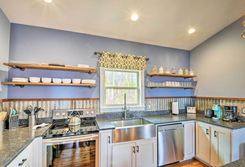 Hiawassee Home W/ Views <1 Mi To Lake Chatuge