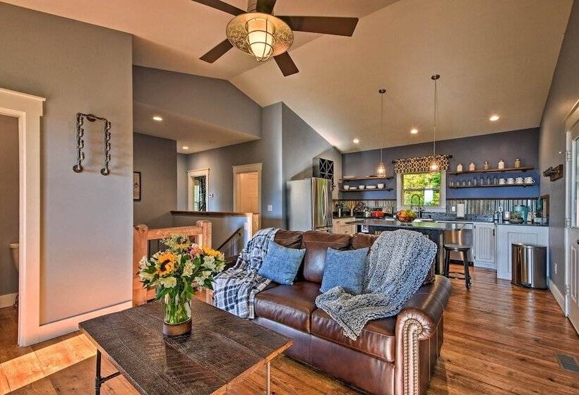 Hiawassee Home W/ Views <1 Mi To Lake Chatuge