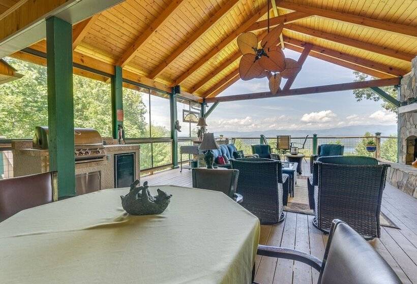 Hiawassee Home W/ Fire Pit & Furnished Deck!