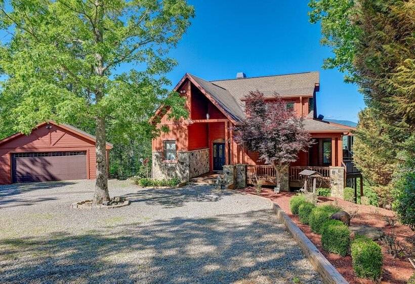 Hiawassee Vacation Rental: 1 Mi To Lake Chatuge!