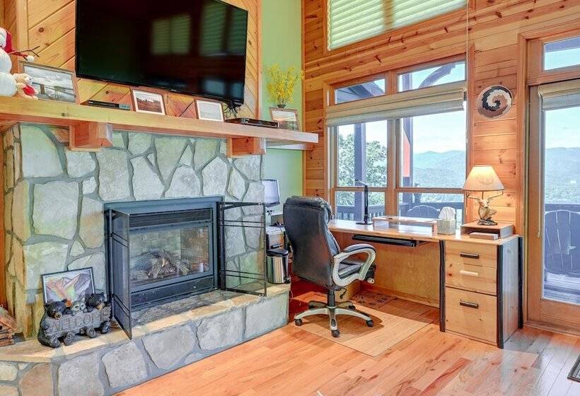 Hiawassee Vacation Rental: 1 Mi To Lake Chatuge!