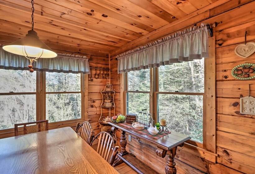 High Country Cabin W/ Fire Pit & Hot Tub!