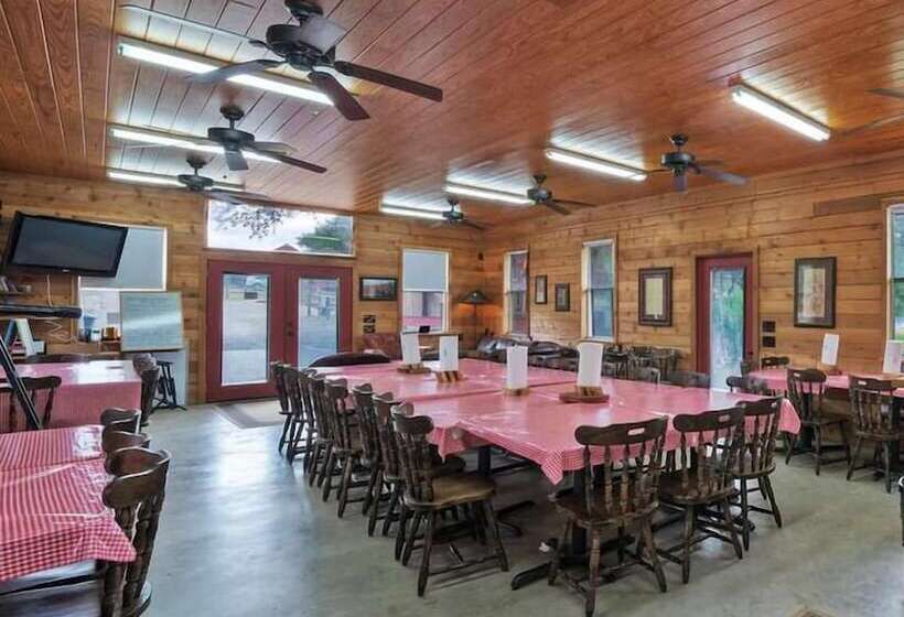 Hillside Acres Retreat