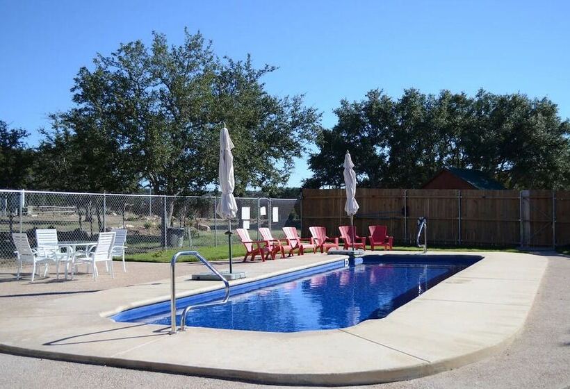 Hillside Acres Retreat