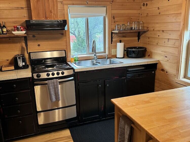 Hillside Acres Retreat