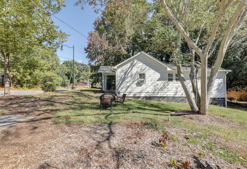 Historic Lawrenceville Home: 32 Mi To Atlanta!