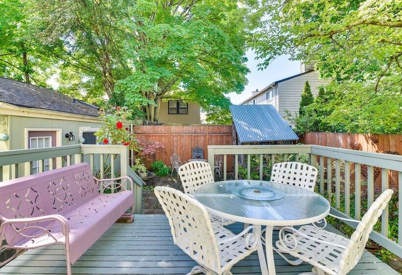 Historical Portland Home < 2 Mi To Downtown!