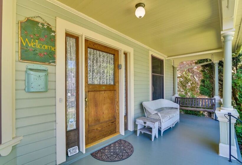 Historical Portland Home < 2 Mi To Downtown!