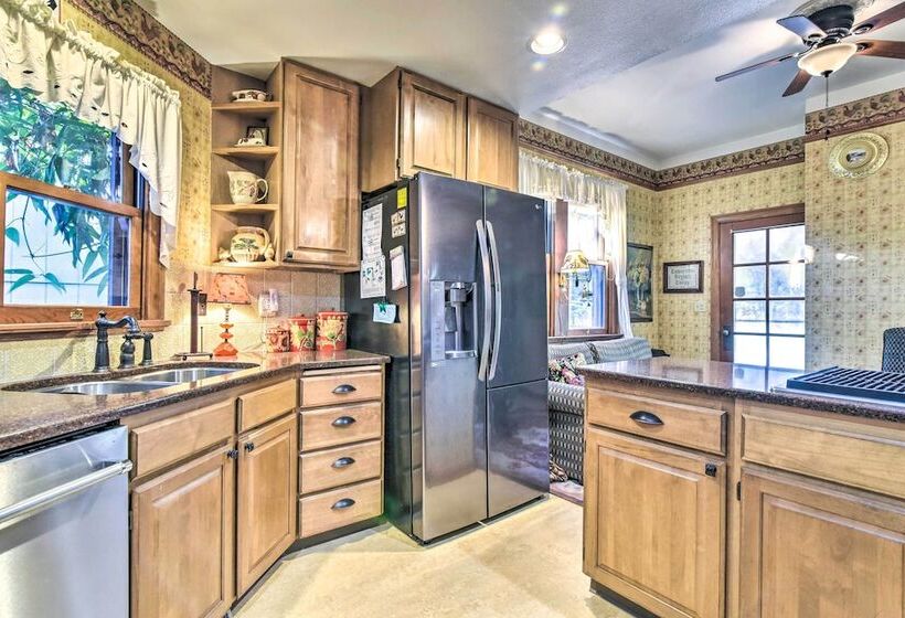 Historical Portland Home < 2 Mi To Downtown!