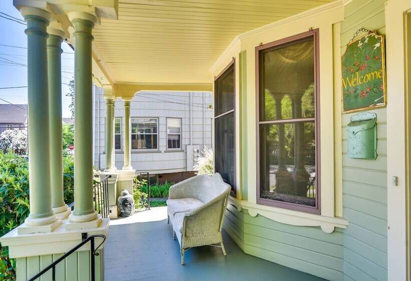 Historical Portland Home < 2 Mi To Downtown!