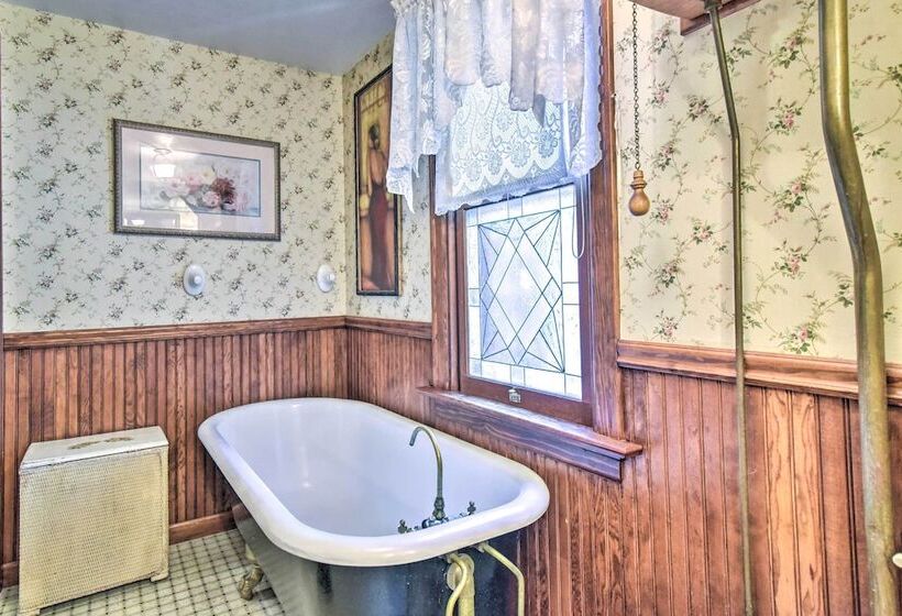 Historical Portland Home < 2 Mi To Downtown!