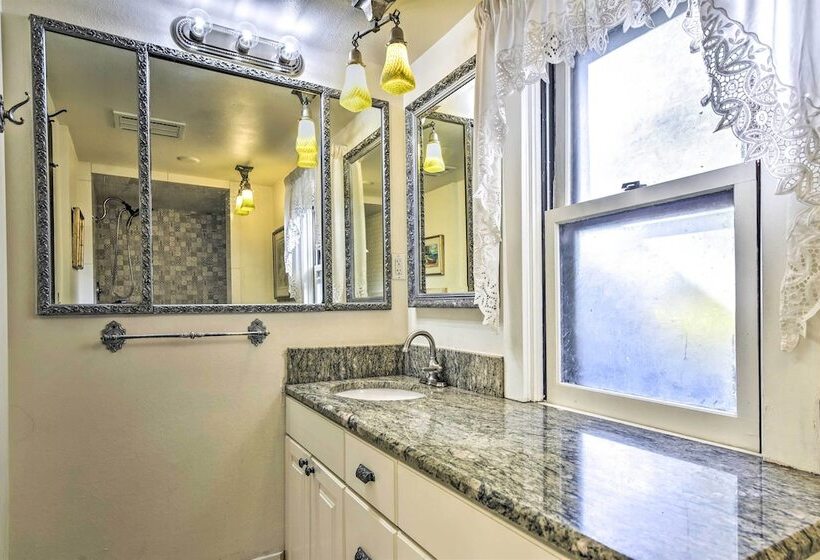 Historical Portland Home < 2 Mi To Downtown!