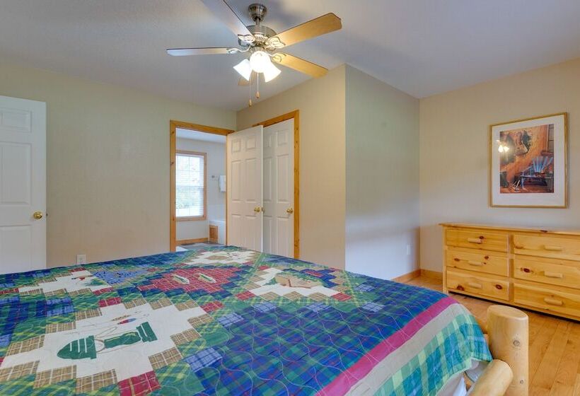 Hiawassee Riverfront Cabin: 7 Mi To Lake Chatuge!