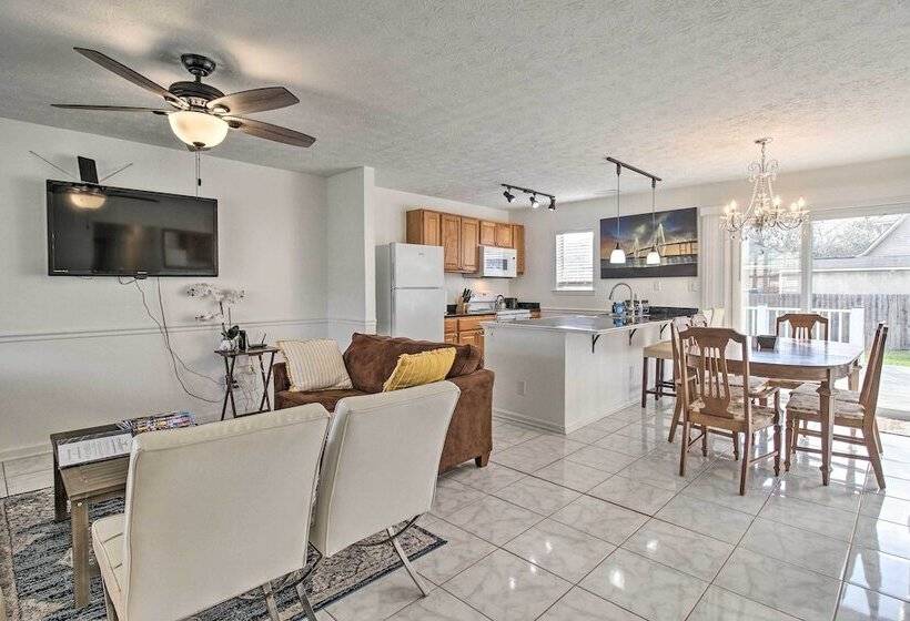 Home ~ 7 Miles To Savannah Historic District!