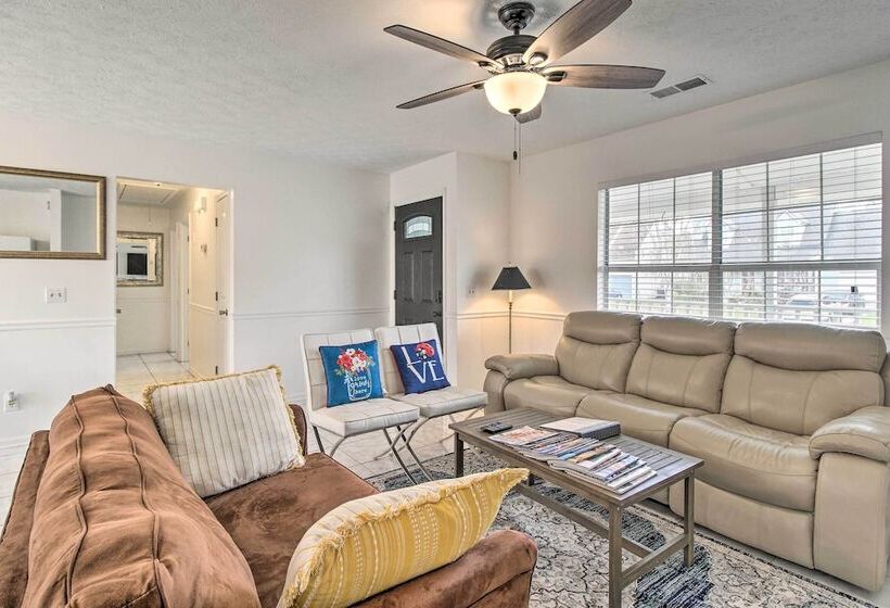 Home ~ 7 Miles To Savannah Historic District!