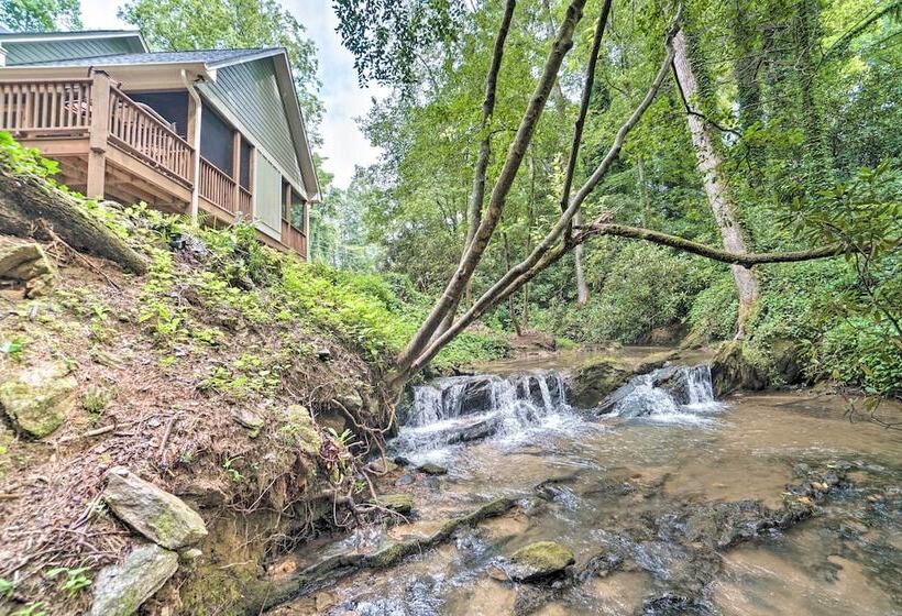 Hootenanny At Horton Creek: Creekside Escape!