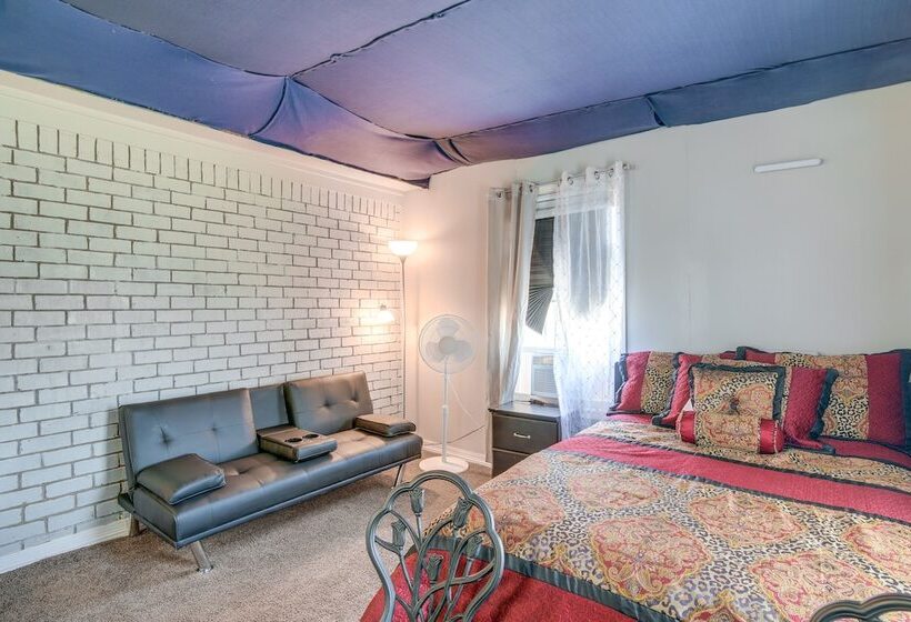 Horn Lake Home W/ Yard: 8 Mi To Graceland!