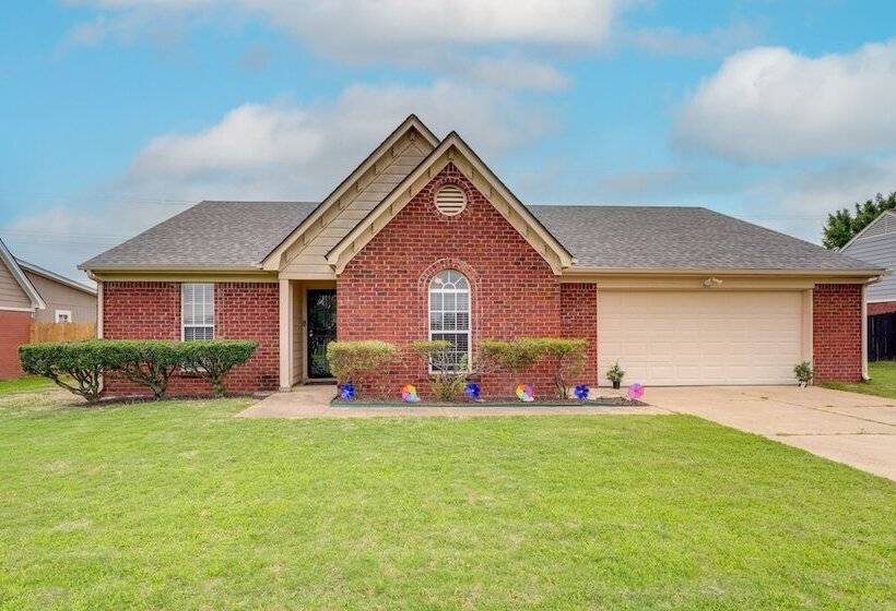 Horn Lake Home W/ Yard: 8 Mi To Graceland!