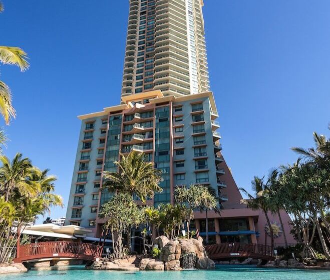 هتل Club Wyndham Crown Towers