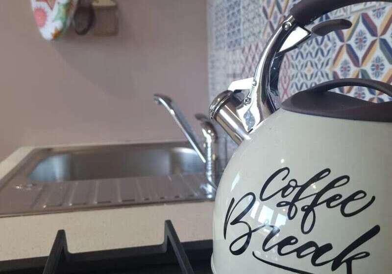 Отель Forestview Cabin No 1 Cosy Cabin Stay