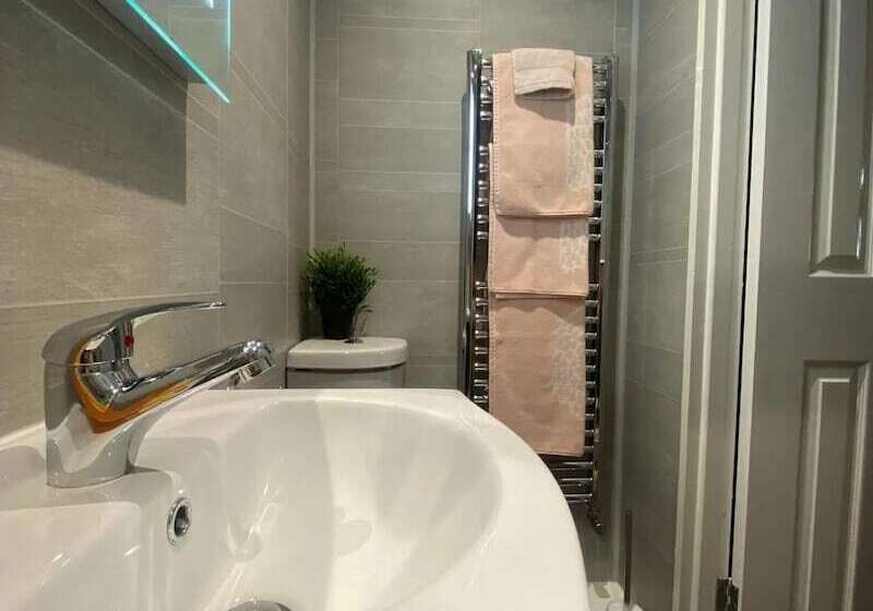 Отель Forestview Cabin No 1 Cosy Cabin Stay