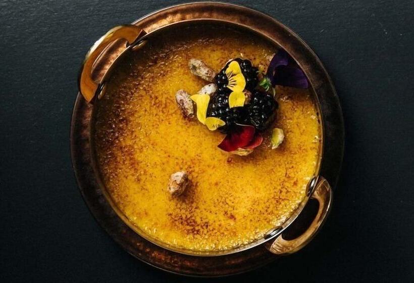 Отель Funky Monk Restaurant And Rooms