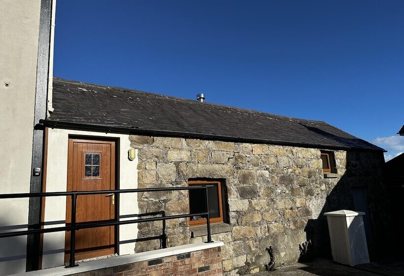 Сельский отель Cosy Barn Conversion In The Mournes