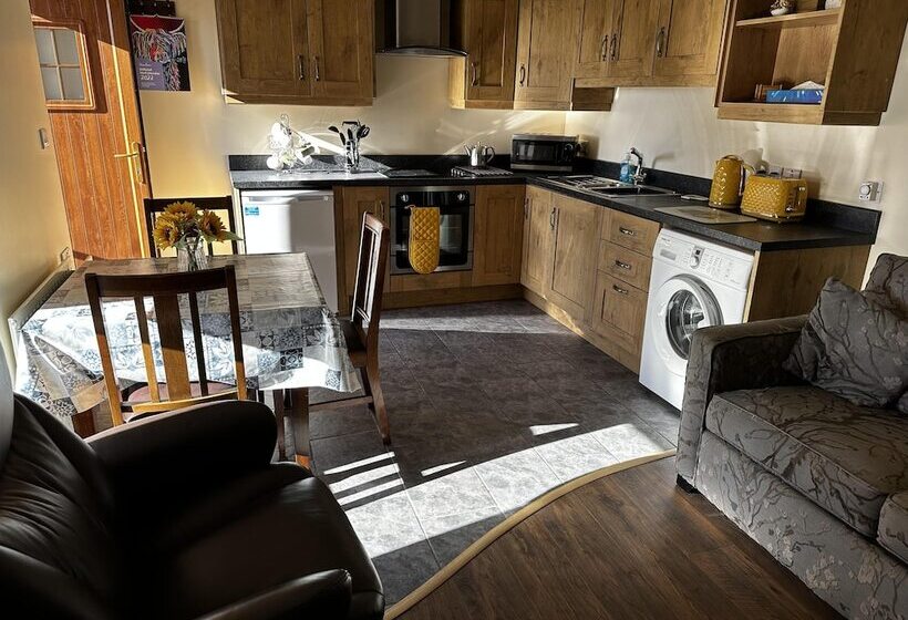 فندق ريفى Cosy Barn Conversion In The Mournes