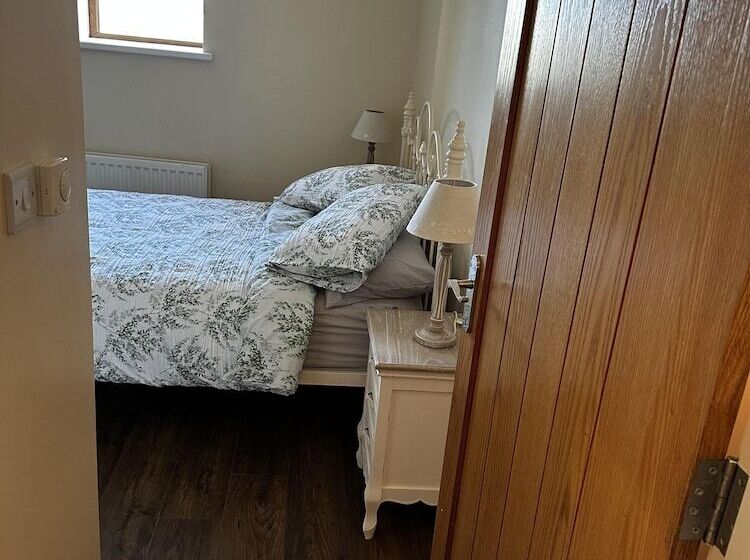 فندق ريفى Cosy Barn Conversion In The Mournes